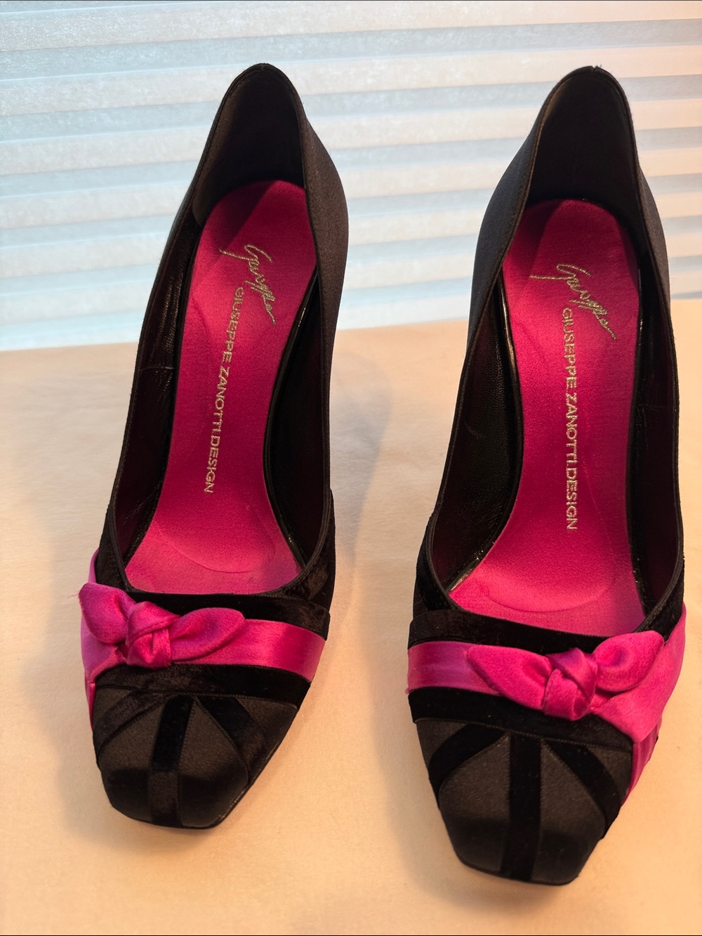Giuseppe Zanotti Black Satin Pumps with Fuchsia Bow and Insole